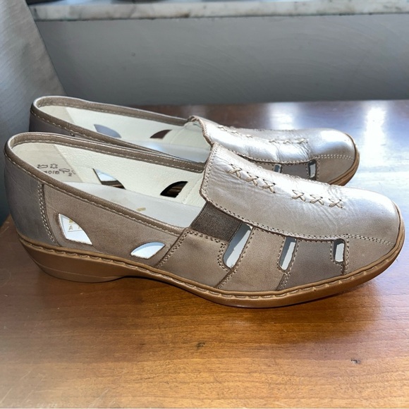 Reiker Shoes Doris 85 Loafers Flats Comfort Gray Leather Cutouts Size 7/EU 38 - Picture 6 of 11